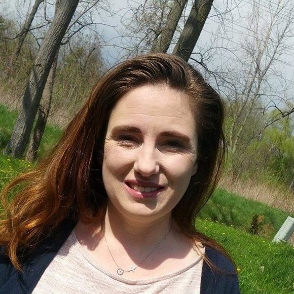 Meet your Posher, Courtney - Picture 1 of 1